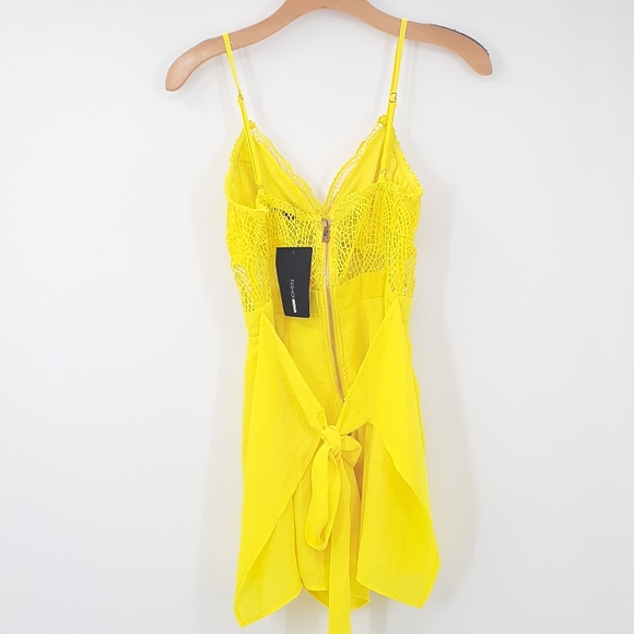 FASHION NOVA  Beautiful Butterfly Crochet Romper - Picture 7 of 9